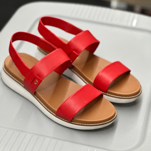 Cole Haan Shoes - COLE HAAN- WOMENS
ZEROGRAND DOUBLE BAND SANDAL size 10